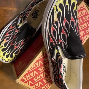 Vans off the wall slip on sneakers size 9.5 Mens womens 11 (mash up) Flames